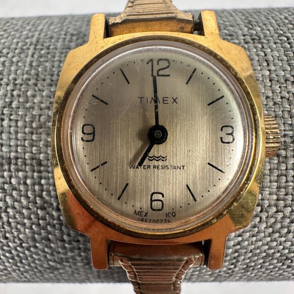 VTG Timex Watch Womens 21mm Square Manual Wind Gold Tone Expansion Band Working - Picture 4 of 12